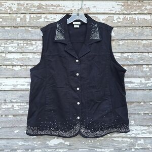 🌟 Distinct Black Vest with Silver Blingy Accents Size 1X